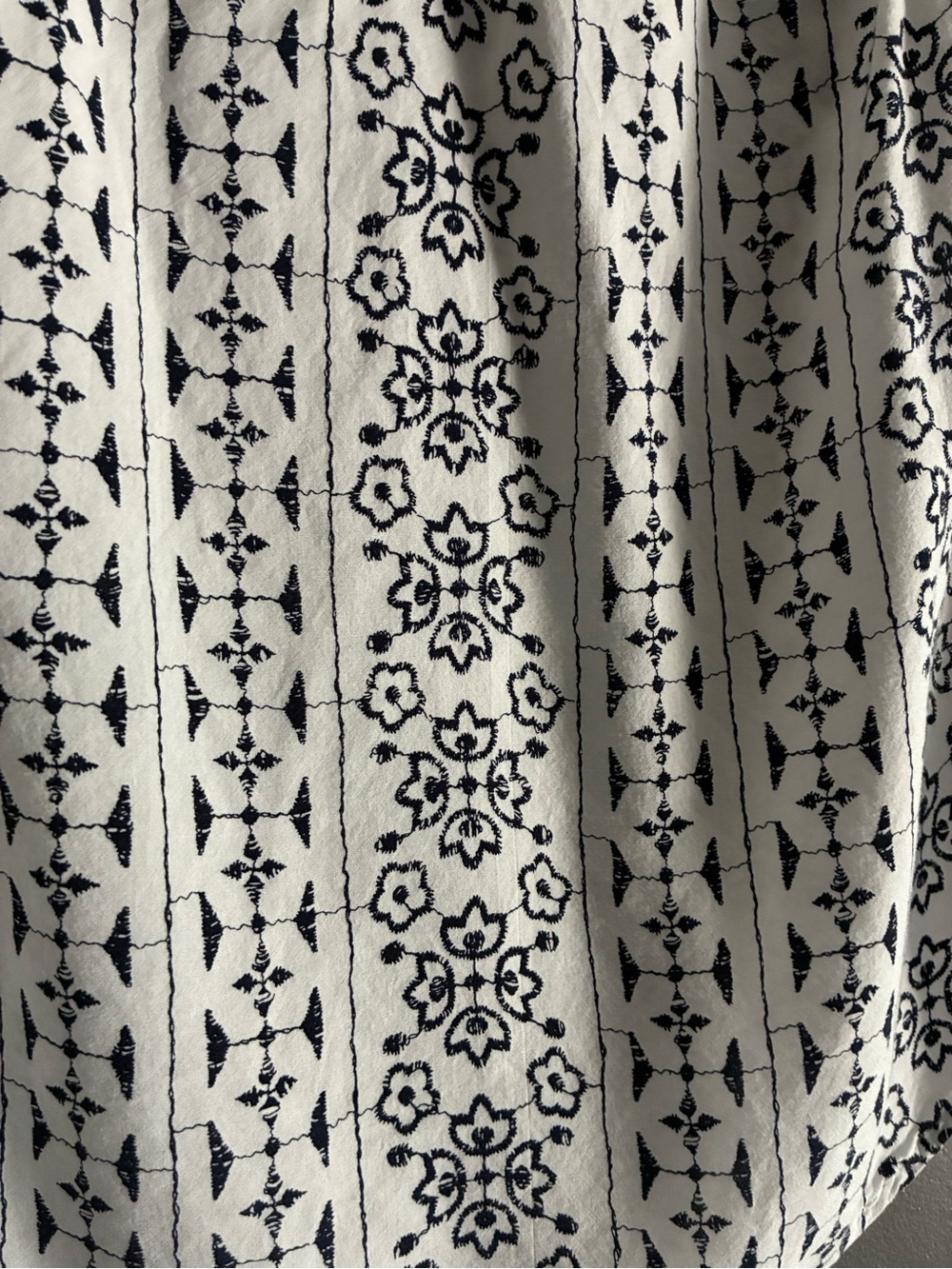 LOFT Navy & White Sleeveless Rayon Summer Top - Picture 5 of 5